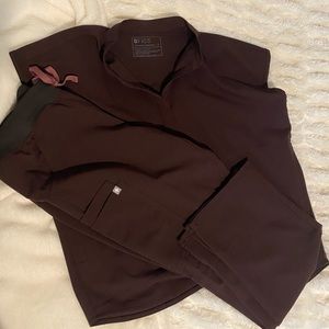 BNWOT Figs Espresso Rafaela/Kade combo S/SP